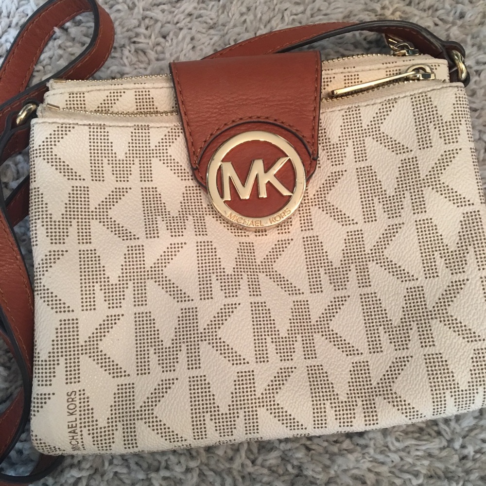 EUC MK crossbody